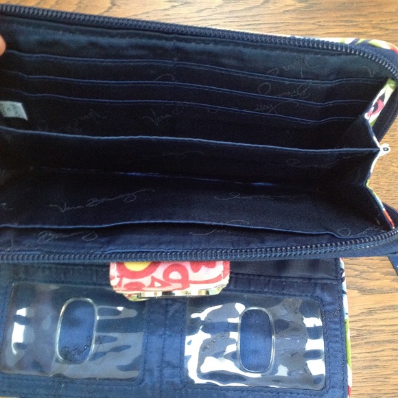 Vera Bradley Turnlock Wallet. Make Me Blush pattern. Very good cond for preowned - Picture 4 of 4